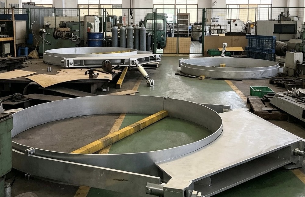 Rigid support rod
